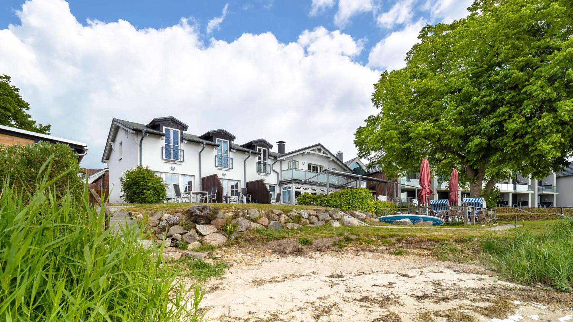 Haus Seeblick Mit 9 Wohnungen Alt Reddevitz Kültér fotó